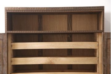 中古　軽井沢彫り　衣装盆にまで施された細やかな彫刻が美しい洋服タンス(着物箪笥、和たんす、引き出し、チェスト)(R-054171)