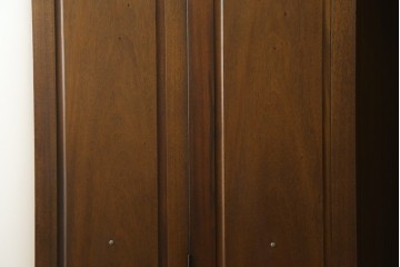 中古　美品　DREXEL HERITAGE(ドレクセルヘリテイジ)　Triune(トライユン)シリーズ　マホガニー材の木肌が美しいワードローブ　(R-054172)