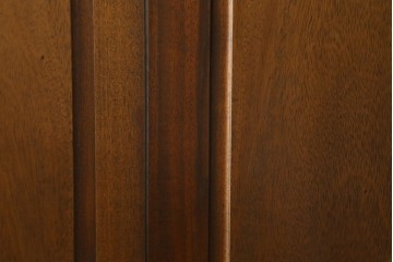 中古　美品　DREXEL HERITAGE(ドレクセルヘリテイジ)　Triune(トライユン)シリーズ　マホガニー材の木肌が美しいワードローブ　(R-054172)