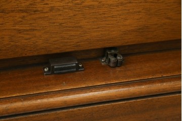 中古　美品　DREXEL HERITAGE(ドレクセルヘリテイジ)　Triune(トライユン)シリーズ　マホガニー材の木肌が美しいワードローブ　(R-054172)