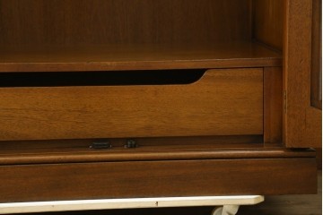 中古　美品　DREXEL HERITAGE(ドレクセルヘリテイジ)　Triune(トライユン)シリーズ　マホガニー材の木肌が美しいワードローブ　(R-054172)