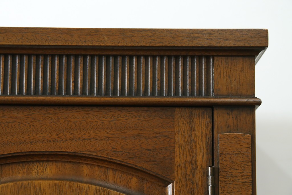 中古　美品　DREXEL HERITAGE(ドレクセルヘリテイジ)　Triune(トライユン)シリーズ　マホガニー材の木肌が美しいワードローブ　(R-054172)