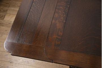 イギリスアンティーク　オーク材　上手物　脚や天板の縁など凝ったつくりが見事なドローリーフテーブル(ダイニングテーブル、エクステンションテーブル)(R-054173)