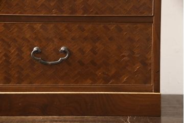 中古　美品　指物家具　前面は桑材+網代(あじろ)　天板と側面は栓材　美しい網代模様が目を引く小引き出し(小物収納、卓上収納)(R-054178)