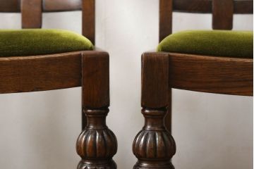 イギリスアンティーク　オーク材　Grange Furnishing Stores　英国よりやってきた!細やかな意匠が随所に施された優雅なチェア4脚セット(ダイニングチェア、椅子)(R-054182)