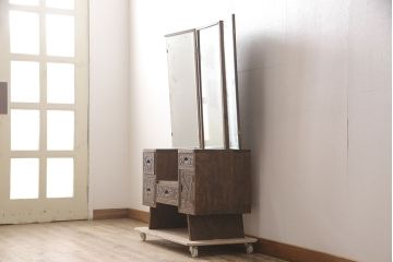中古　軽井沢彫り　直線的なフォルムと木の温かみある風合いが絶妙にマッチしたドレッサー(鏡台、ミラー)(R-054184)