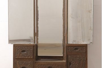 中古　軽井沢彫り　直線的なフォルムと木の温かみある風合いが絶妙にマッチしたドレッサー(鏡台、ミラー)(R-054184)
