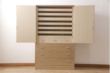 中古　美品　品のある佇まいが美しい国産手造り総桐箪笥(定価約68万円)(並厚、桐たんす、着物箪笥)(R-054186)
