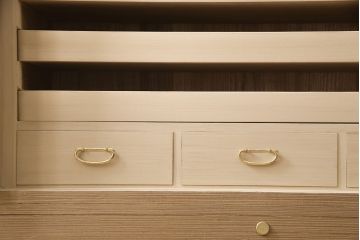 中古　美品　品のある佇まいが美しい国産手造り総桐箪笥(定価約68万円)(並厚、桐たんす、着物箪笥)(R-054186)