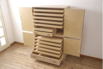中古　美品　衣装盆たっぷりで使い勝手抜群の国産手造り総桐箪笥(定価約100万円)(並厚、四方丸、桐たんす、着物箪笥)(R-054188)