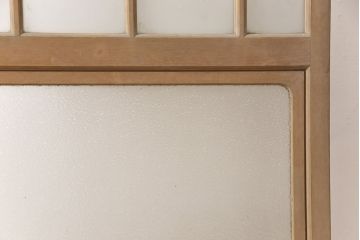 アンティーク建具　大正ロマン　水色と黄色がかわいいアクセント　色ガラス入りガラス扉1枚(ドア、ガラス戸、建具)(R-054191)
