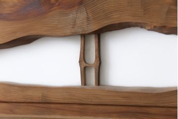 アンティーク建具　高級品　木目がいいね!　枝などをそのまま活かした変わりデザインが目を引く扉(ドア、建具)(R-054192)