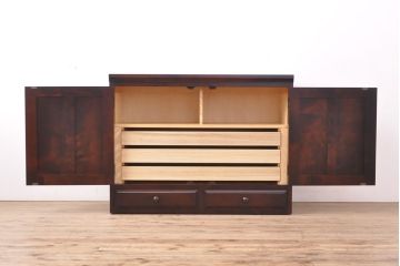 中古　北海道民芸家具　脚または台輪を付けてリメイク!上品な佇まいが魅力のサイドボード(収納棚、戸棚、キャビネット)(R-054203)