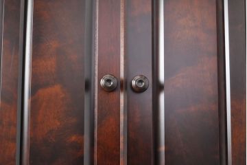 中古　北海道民芸家具　脚または台輪を付けてリメイク!上品な佇まいが魅力のサイドボード(収納棚、戸棚、キャビネット)(R-054203)