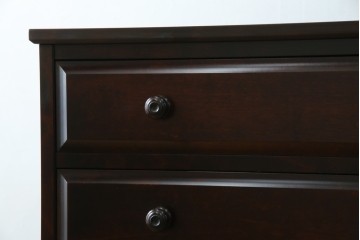 中古　北海道民芸家具　落ち着きのある空間づくりに活躍してくれるチェスト　(R-054204)