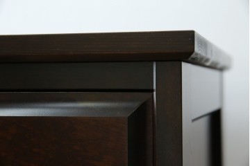 中古　北海道民芸家具　落ち着きのある空間づくりに活躍してくれるチェスト　(R-054204)