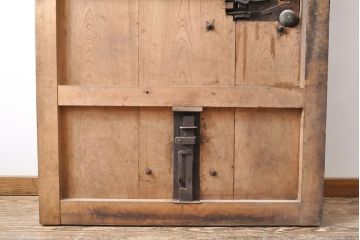 アンティーク建具　枠・ヒノキ材、板・ケヤキ材　庄内　最上級　存在感のある立派な佇まいが玄関にぴったり!山形県酒田産の蔵戸(引き戸、玄関戸、玄関ドア)(R-054212)