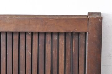 アンティーク建具　総ケヤキ材(欅)　古き時代の味わいが魅力的な格子蔵戸(玄関戸、玄関ドア、引き戸)(R-054213)