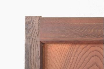 アンティーク建具　枠・栗材　板・ケヤキ材(欅)　2種の木材の風合いがお楽しみいただけるマス目格子蔵戸(きつね格子、狐格子、玄関戸、玄関ドア、引き戸、枡格子、格子戸、マス目、升目)(R-054214)