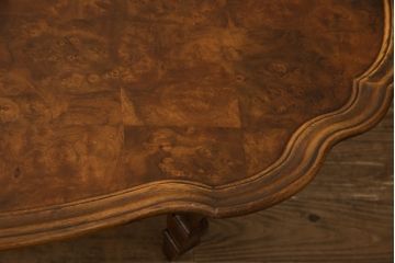 中古　DREXEL HERITAGE(ドレクセルヘリテイジ)　Cameo Classics(キャメオクラシックス)　優雅なひとときを演出するカクテルテーブル(定価約60万円)(センターテーブル、ローテーブル)(R-054229)