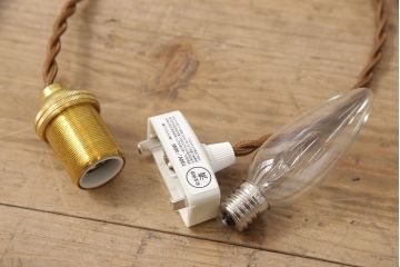 アンティーク照明　イギリス　明かりを灯すと模様が浮かび上がるエッチング加工とフリルシェードが魅力のペンダントライト(天井照明、吊り下げ照明、シェード)(R-054234)