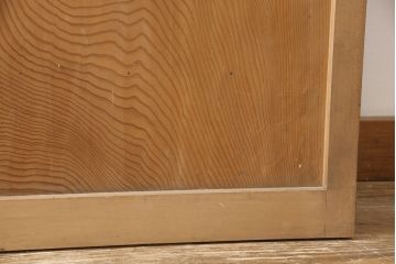 アンティーク建具　高級品　昭和初期　背板も一枚板!　古き良き上質な和を楽しむマス目格子板戸2枚セット(きつね格子、狐格子、格子戸、板戸、引き戸、建具)(R-054242)