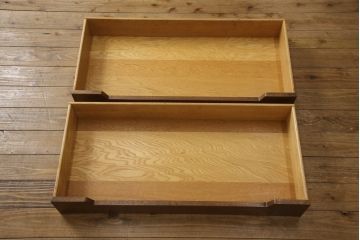 中古　美品　DREXEL HERITAGE(ドレクセルヘリテイジ)　Triune(トライユン)シリーズ　マホガニー材の木肌が美しいワードローブ(収納棚、戸棚)(R-054248)