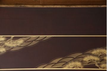 中古　美品　輪島塗り　繊細に描かれた松の絵柄が見事な座卓(ローテーブル、センターテーブル)(R-054266)