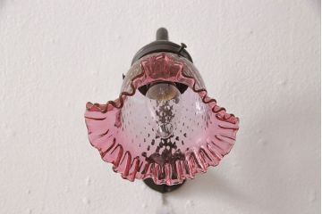 フランスビンテージ　ピンクのガラスシェードと煌めく明かりが魅力のウォールランプ(壁掛け照明、壁付け照明、シェード、ヴィンテージ)(R-054276)