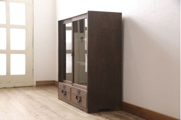 和製アンティーク　落ち着いた色合いがシックな雰囲気を醸し出す戸棚(収納棚、キャビネット)(R-054277)