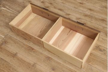 和製アンティーク　落ち着いた色合いがシックな雰囲気を醸し出す戸棚(収納棚、キャビネット)(R-054277)