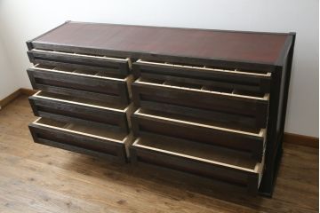 中古　高級品　国産工芸家具　　現代和具　NOBUYA MATSUOKA　松岡漆工　浮造り加工　和モダンな空間づくりにぴったりのサイドボード(サイドチェスト、引き出し、リビングボード)(定価約80万円)(R-054278)