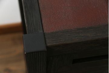 中古　高級品　国産工芸家具　　現代和具　NOBUYA MATSUOKA　松岡漆工　浮造り加工　和モダンな空間づくりにぴったりのサイドボード(サイドチェスト、引き出し、リビングボード)(定価約80万円)(R-054278)