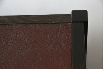 中古　高級品　国産工芸家具　　現代和具　NOBUYA MATSUOKA　松岡漆工　浮造り加工　和モダンな空間づくりにぴったりのサイドボード(サイドチェスト、引き出し、リビングボード)(定価約80万円)(R-054278)