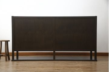中古　高級品　国産工芸家具　　現代和具　NOBUYA MATSUOKA　松岡漆工　浮造り加工　和モダンな空間づくりにぴったりのサイドボード(サイドチェスト、引き出し、リビングボード)(定価約80万円)(R-054278)