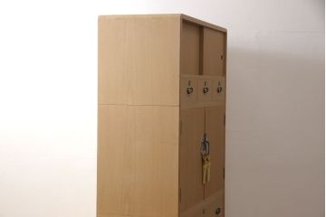 未使用　展示品　中古　伝統工芸士　山本隆作　かくし付き　上品な佇まいが魅力!たっぷり収納できる総桐箪笥(胴厚、総桐たんす、着物箪笥、チェスト、引き出し)(定価約100万円)(R-054279)