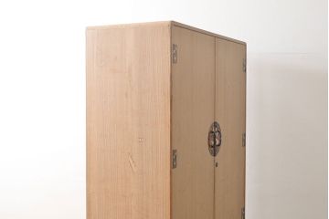 中古　春日部桐箪笥　梅をモチーフにした金具が華やぎをもたらしてくれる総桐箪笥(桐たんす、和タンス、着物箪笥、衣装箪笥、引き出し、チェスト、並厚)(R-054294)