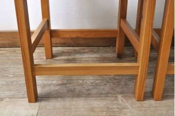 中古　美品　シャルドネ(CHARDONNAY)　ブルーム(Bloom)　パイン材の温かみある風合いが魅力的なダイニングチェア4脚セット(板座チェア、椅子)(R-054298)