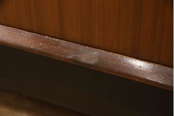ビンテージ家具　G-PLAN(ジープラン)　BBシリーズ(Black&Brass)　洗練された佇まいが美しいワードローブ(洋服タンス、収納棚、ヴィンテージ)(R-054309)