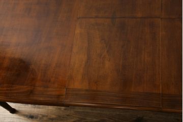 中古　美品　サァラ麻布　すっきりとした佇まいで取り入れやすいダイニングテーブル(エクステンションテーブル、4人掛け、6人掛け)(定価約100万円)(R-054310)