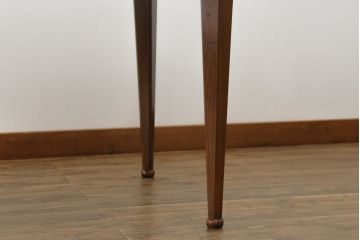 中古　美品　サァラ麻布　すっきりとした佇まいで取り入れやすいダイニングテーブル(エクステンションテーブル、4人掛け、6人掛け)(定価約100万円)(R-054310)