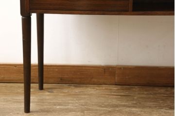 北欧ビンテージ　ローズウッド　スタイリッシュなデザインが素敵な引き出し付きサイドテーブル(コンソールテーブル、サイドボード、ヴィンテージ)(R-054312)
