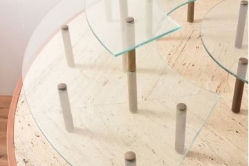 アンティーク家具　アレンジ次第で様々なディスプレイを楽しめる可動式真鍮柱の飾り棚(陳列棚、店舗什器、展示台)(R-054313)