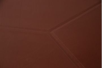 中古　IDC大塚家具取り扱い　イタリア製　i4MARIANI(クアトロマリアーニ)　シンプルながら存在感のある大型サイズの革張り製テーブル(会議用テーブル、6人掛けダイニングテーブル、8人掛け)(定価約240万円)(R-054318)