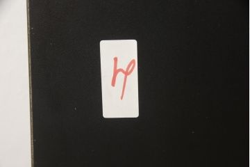 中古　IDC大塚家具取り扱い　イタリア製　i4MARIANI(クアトロマリアーニ)　シンプルながら存在感のある大型サイズの革張り製テーブル(会議用テーブル、6人掛けダイニングテーブル、8人掛け)(定価約240万円)(R-054318)