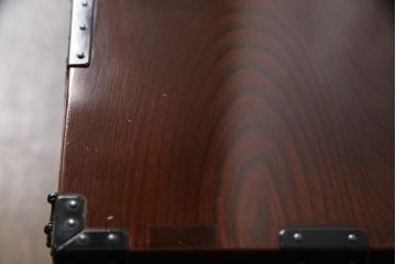 中古　美品　総ケヤキ材　木地呂塗り　重厚感のある凝った金具が目を引く極小仙台箪笥(定価35万円)(小箪笥、小引き出し、卓上収納)(R-054321)