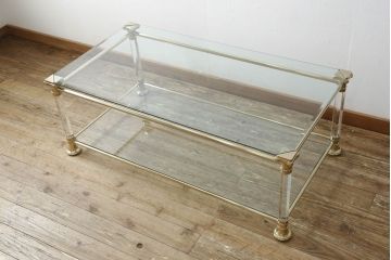 中古　イタリア製　サァラ麻布取扱い　ORSENIGO(オルセニゴ)　天板・棚板ガラス製　洗練されたスタイリッシュなデザインが魅力的なセンターテーブル(ローテーブル、リビングテーブル、ガラステーブル)(定価約36万円)(R-054325)