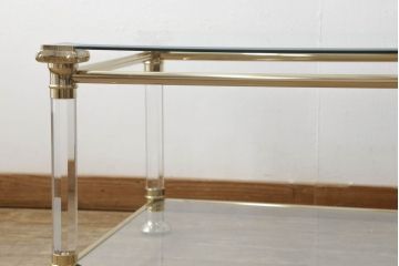 中古　イタリア製　サァラ麻布取扱い　ORSENIGO(オルセニゴ)　天板・棚板ガラス製　洗練されたスタイリッシュなデザインが魅力的なセンターテーブル(ローテーブル、リビングテーブル、ガラステーブル)(定価約36万円)(R-054325)