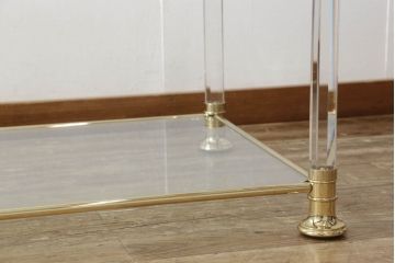中古　イタリア製　サァラ麻布取扱い　ORSENIGO(オルセニゴ)　天板・棚板ガラス製　洗練されたスタイリッシュなデザインが魅力的なセンターテーブル(ローテーブル、リビングテーブル、ガラステーブル)(定価約36万円)(R-054325)