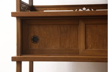 中古　屋久杉　優しい杢目で品のある空間を演出する飾り棚(茶棚、違い棚、収納棚)(R-054326)